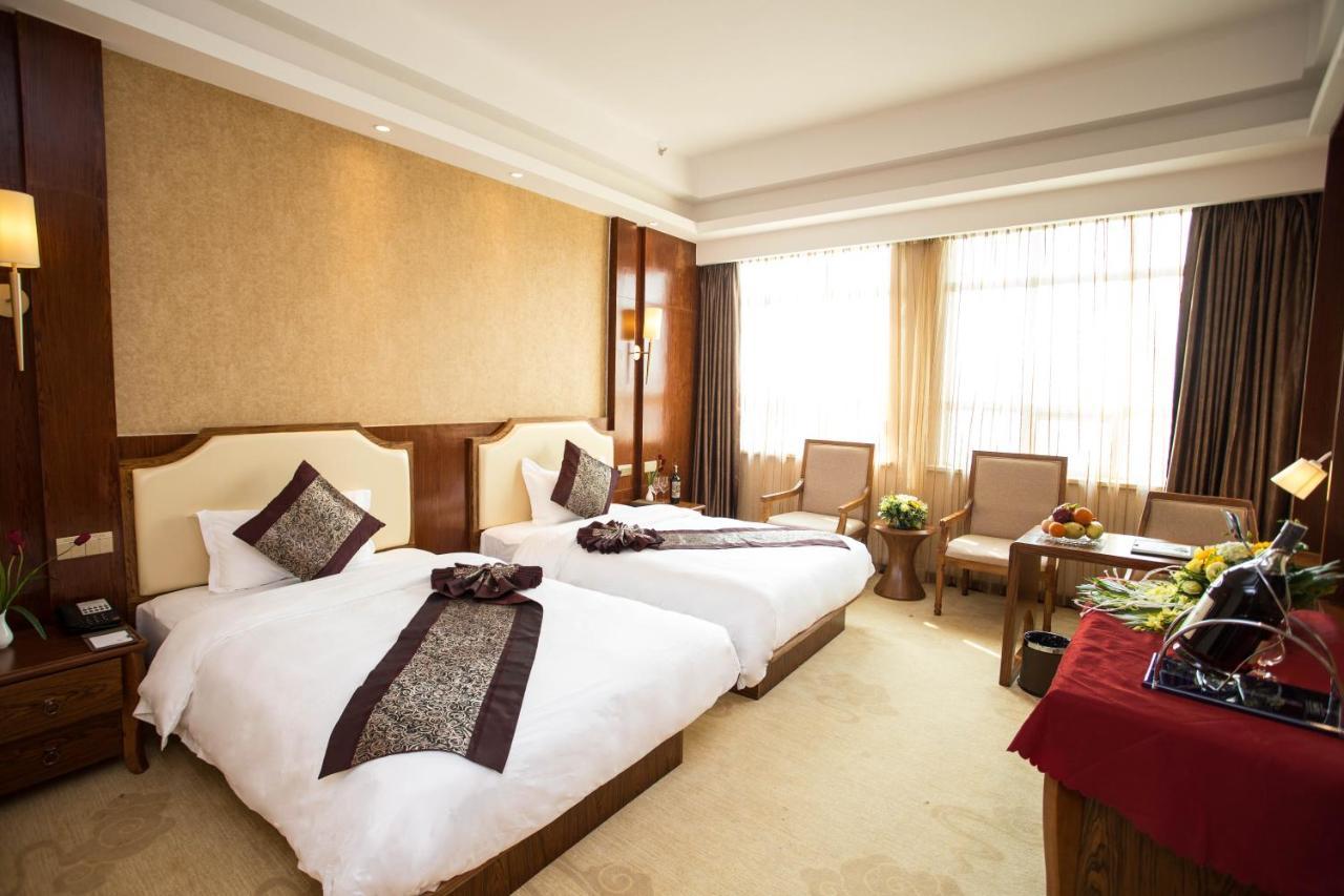 Hong Van Grand Hotel Mong Cai Екстериор снимка