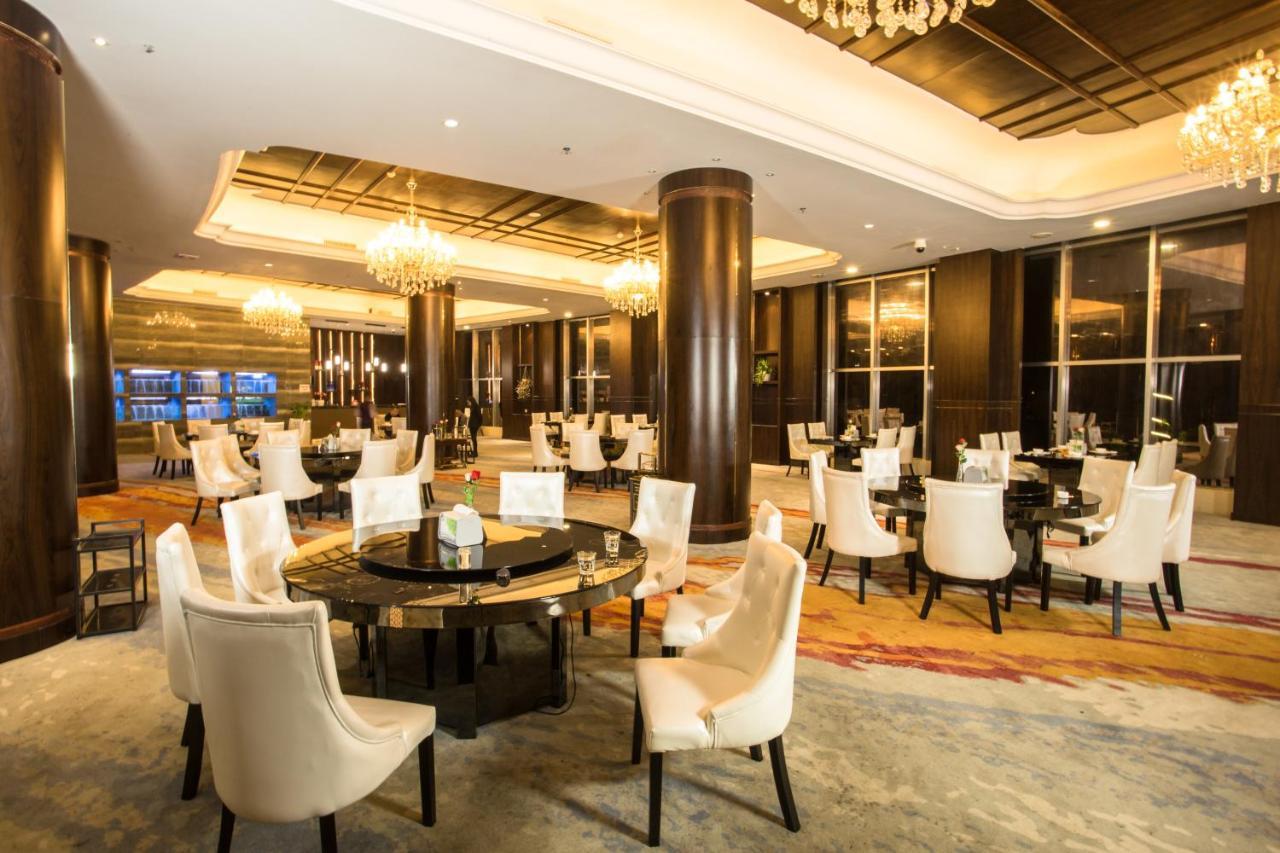 Hong Van Grand Hotel Mong Cai Екстериор снимка
