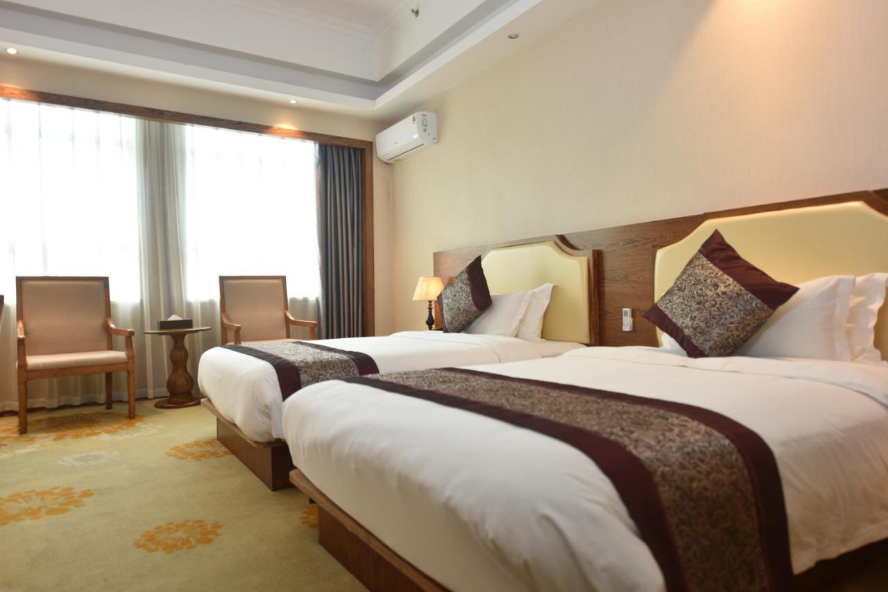 Hong Van Grand Hotel Mong Cai Екстериор снимка