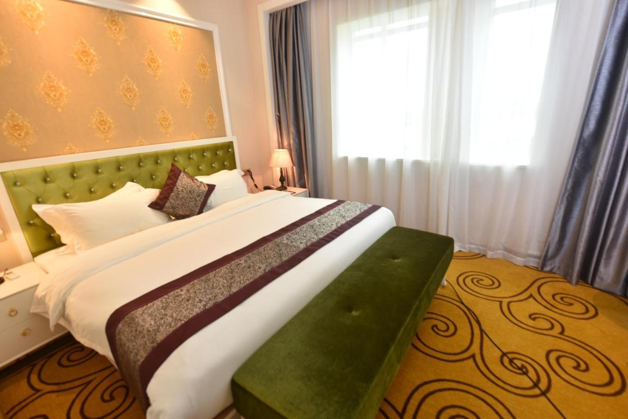 Hong Van Grand Hotel Mong Cai Екстериор снимка