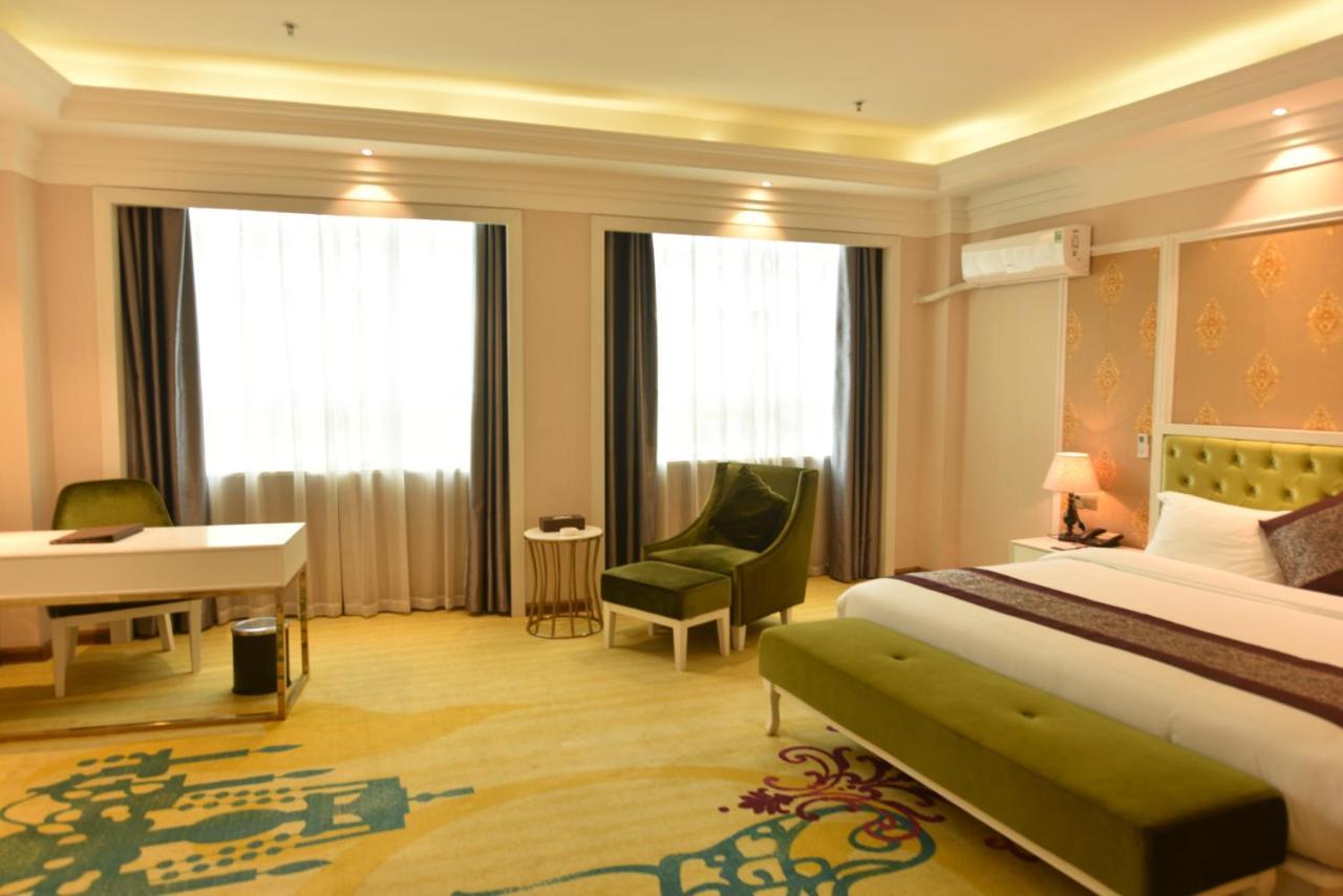 Hong Van Grand Hotel Mong Cai Екстериор снимка