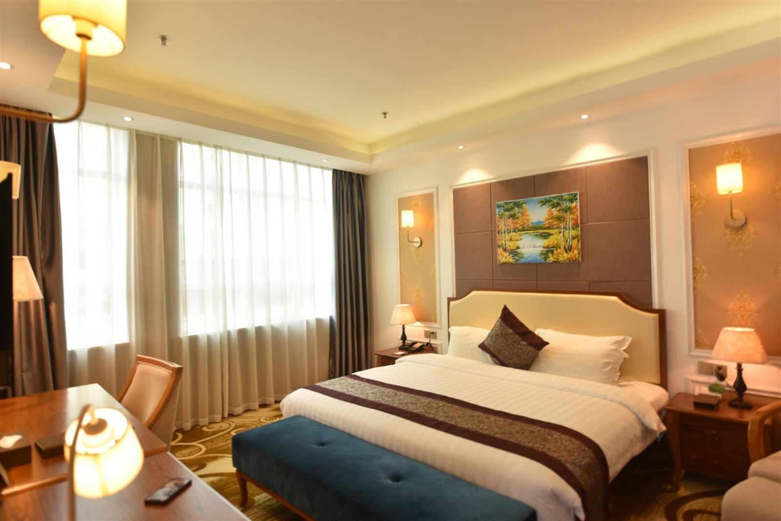 Hong Van Grand Hotel Mong Cai Екстериор снимка
